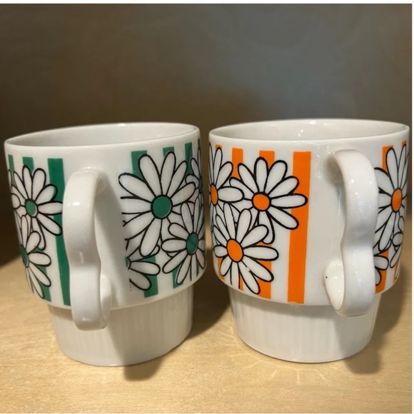 Pair of Vintage Stacking Coffee Tea Cups - Picture 5 of 9